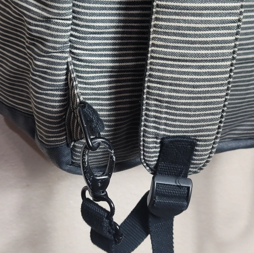 HEX INSTINCT CONVERTIBLE BACKPACK GREY WOVEN